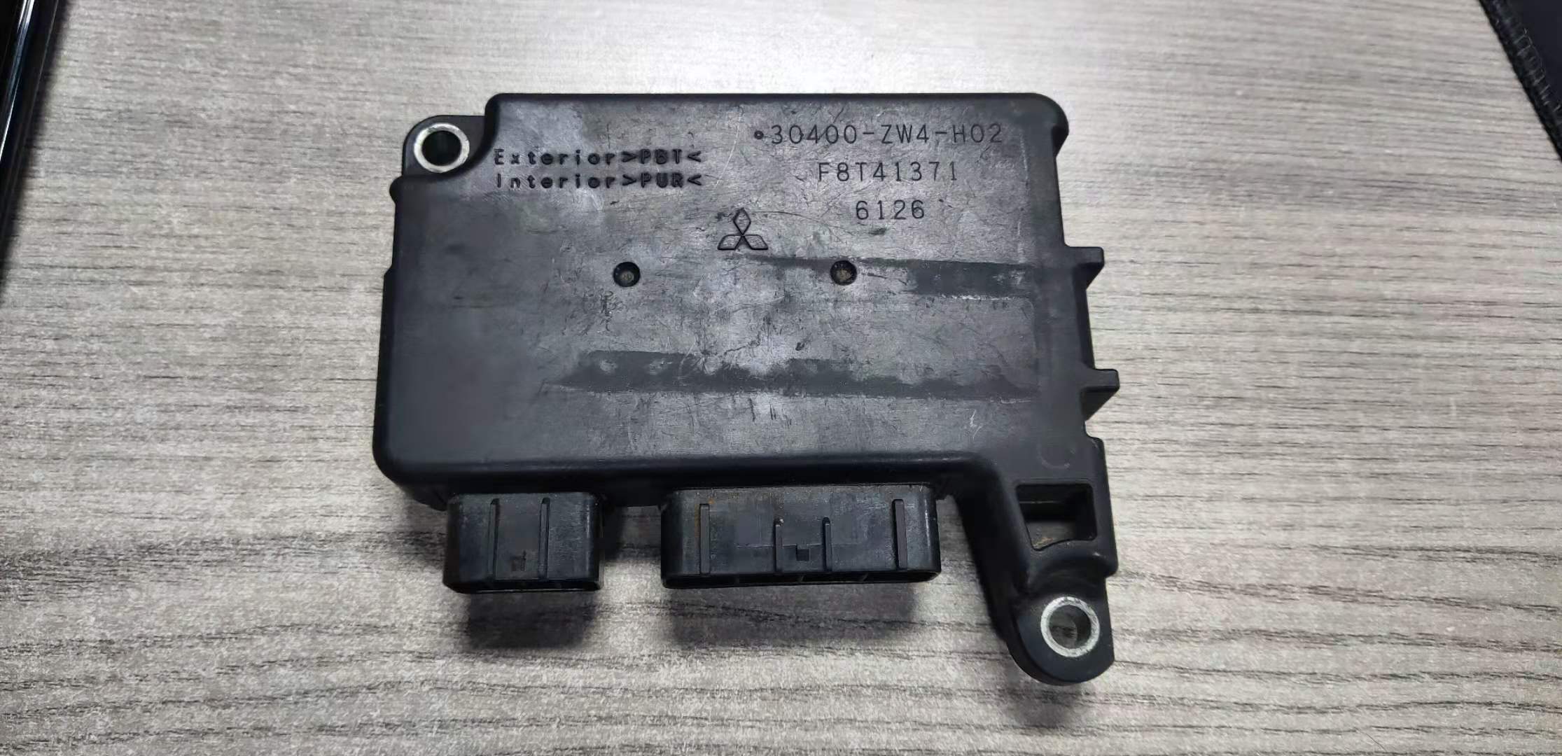 Oversee Marine 30400-ZW4-H01 Ignition Control Module CDI Replacement For Honda 40HP 50HP 4 Stroke Outboard Engine